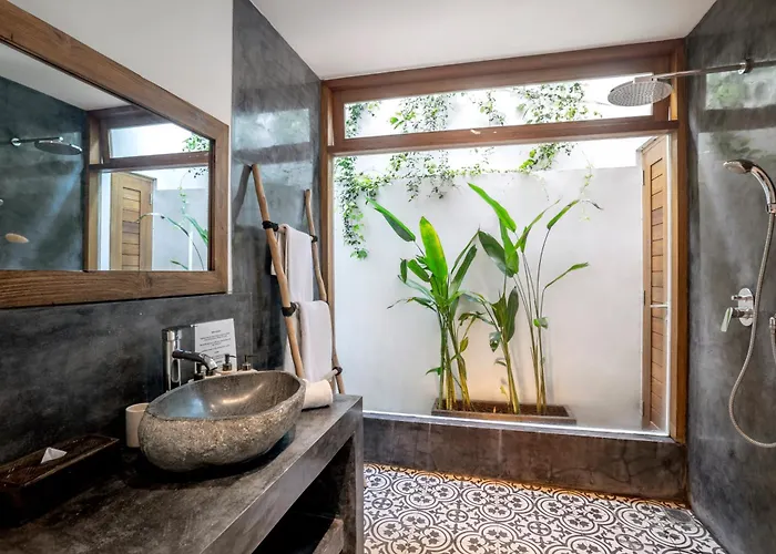 Loma By Alfred In Bali Villa *